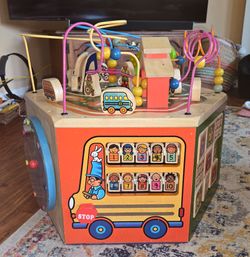 6 sided childrens activity toy