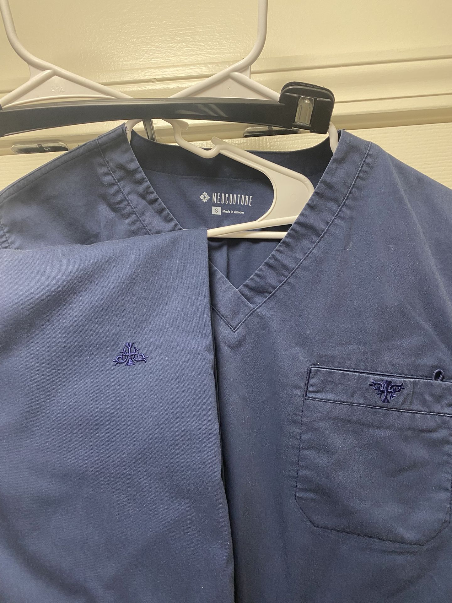 Like New Scrub set Navy blue Size Small