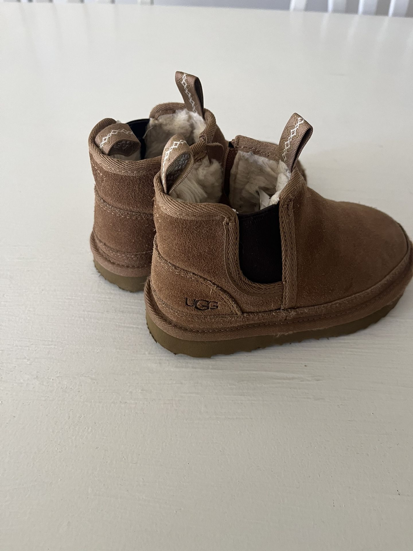 Toddler Size 9 UGG