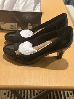 Giani Bernini Women's Heel Shoes Size 9 New In Box.