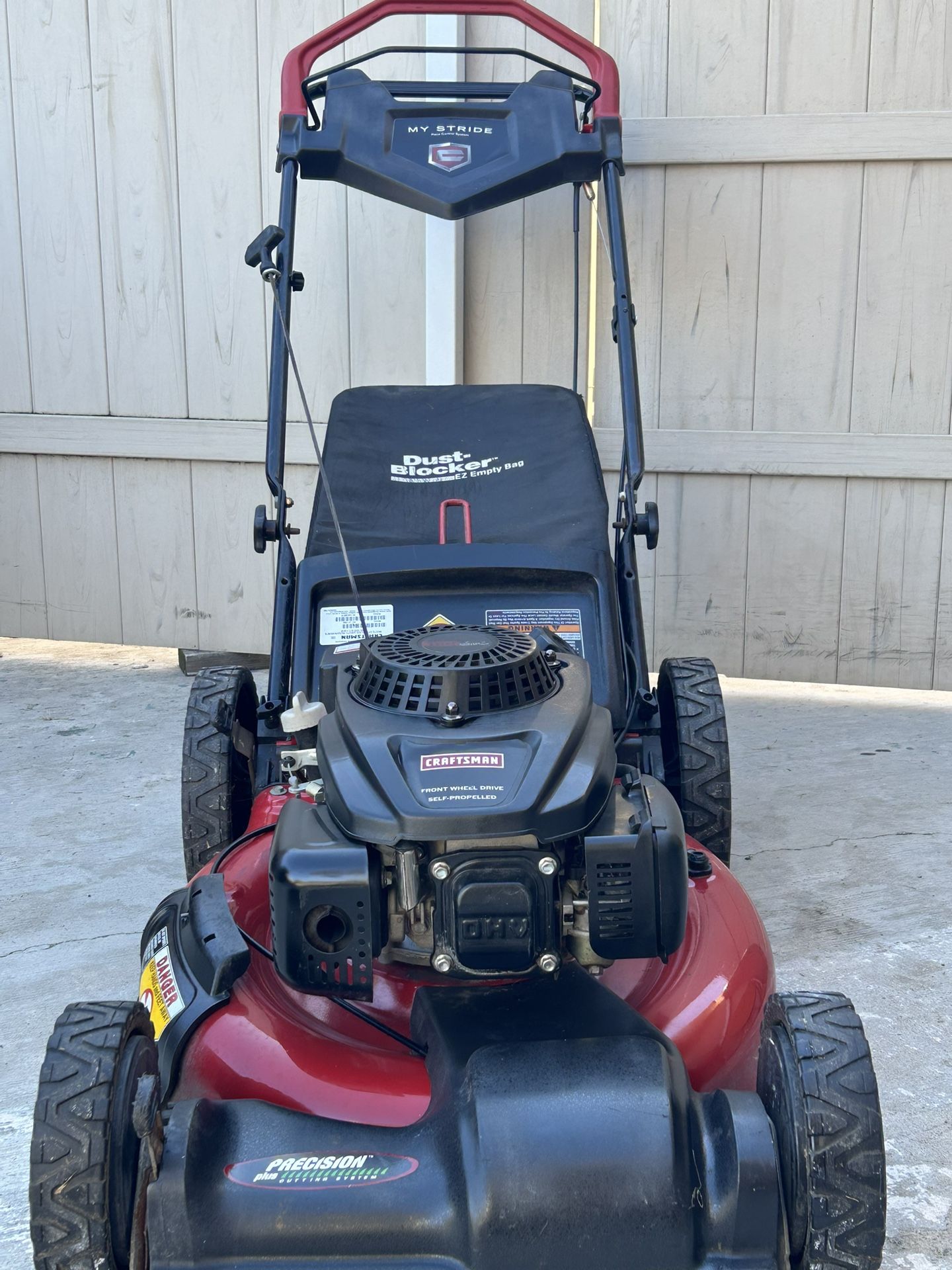 Craftsman Self Propelled Lawnmower. Gas Powered Lawn Mower.