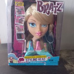 2015 Bratz Hairstyle Makeover 4 in 1 Styling Head Cloe NIB 