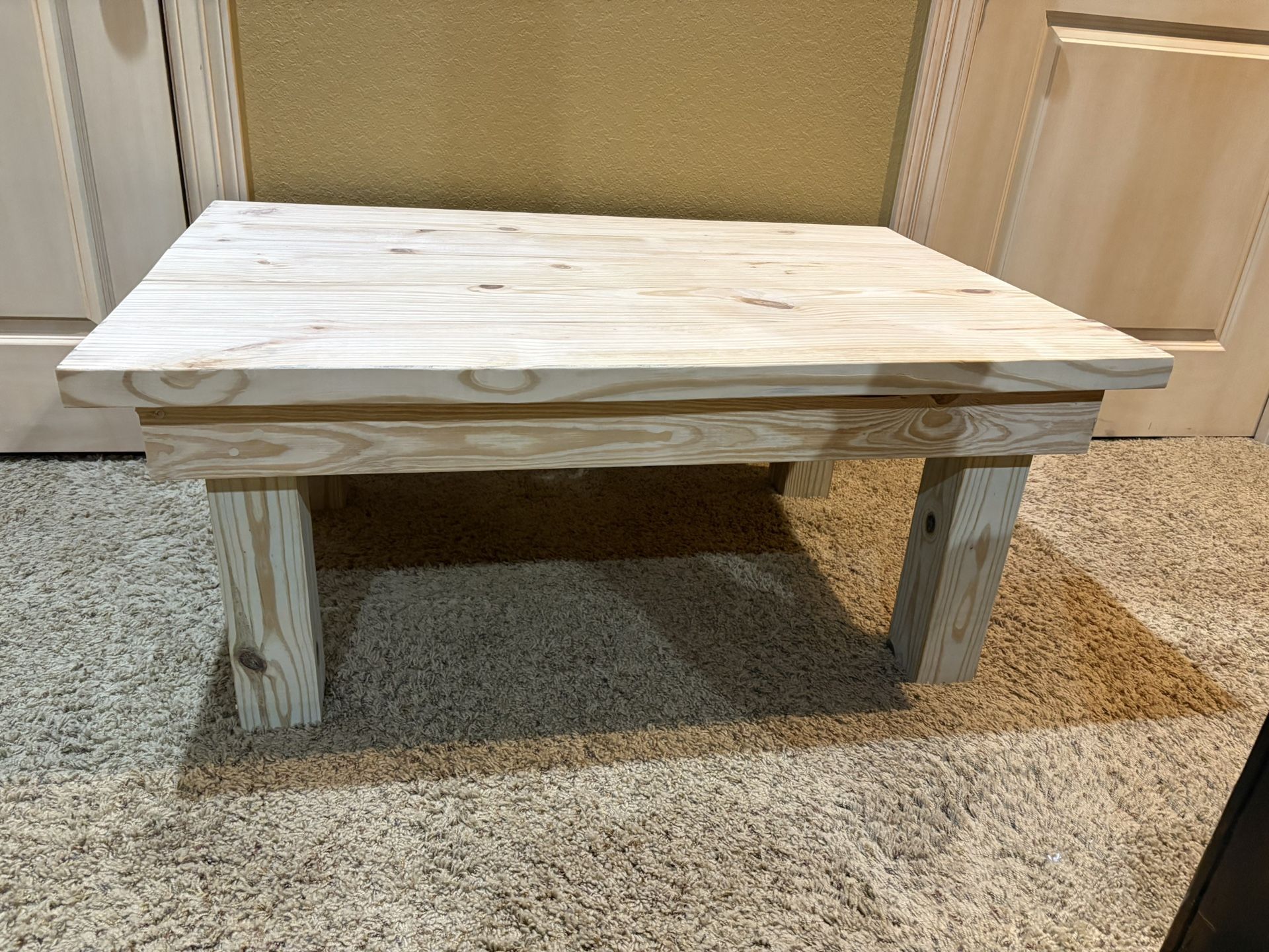 Farmhouse Coffee Table (Unfinished)