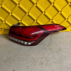 Genesis G80 Rear Tail Light Right 2015 2016 2017 2018 2019 2020