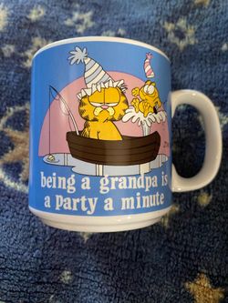 Vintage like new 1978 Garfield mug
