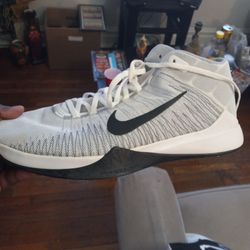 NIKES (SERIOUS BUYERS ONLY) 