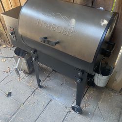 Trigger Tailgater Smoker
