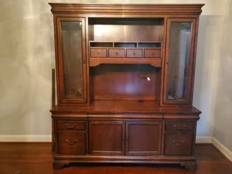 Golden Oak Versailles 72" computer cradenza