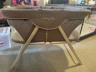 Dream On Me Portable Bassinet