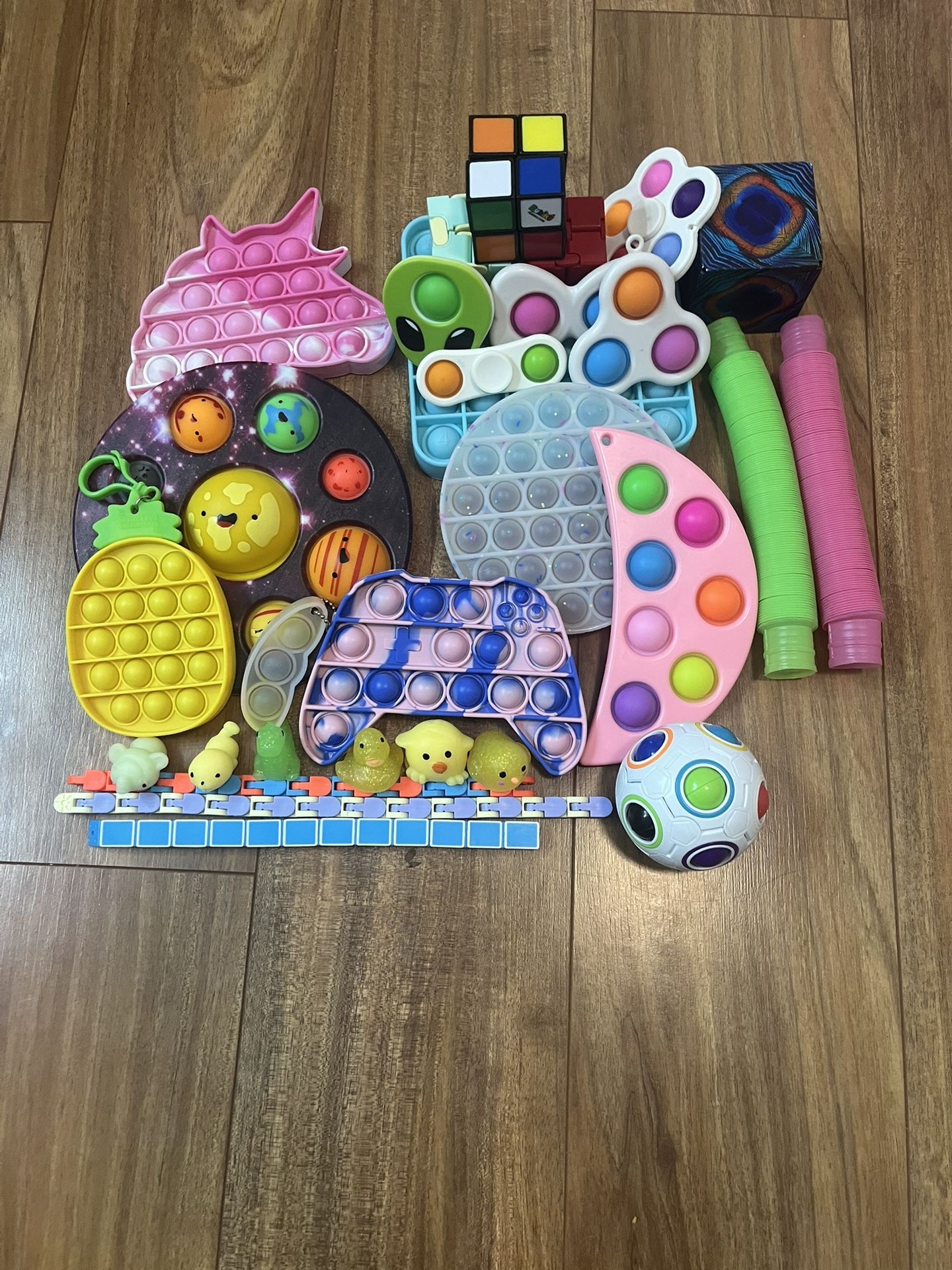 29-Piece Fidget Toy Bundle – Colorful Variety, Gently Used!