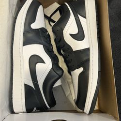 Jordan 1 Low Panda 9.5 Men