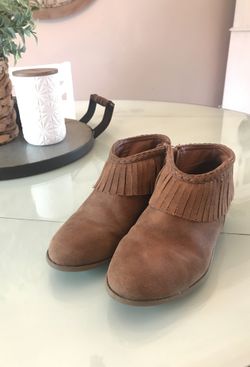 Girl’s booties
