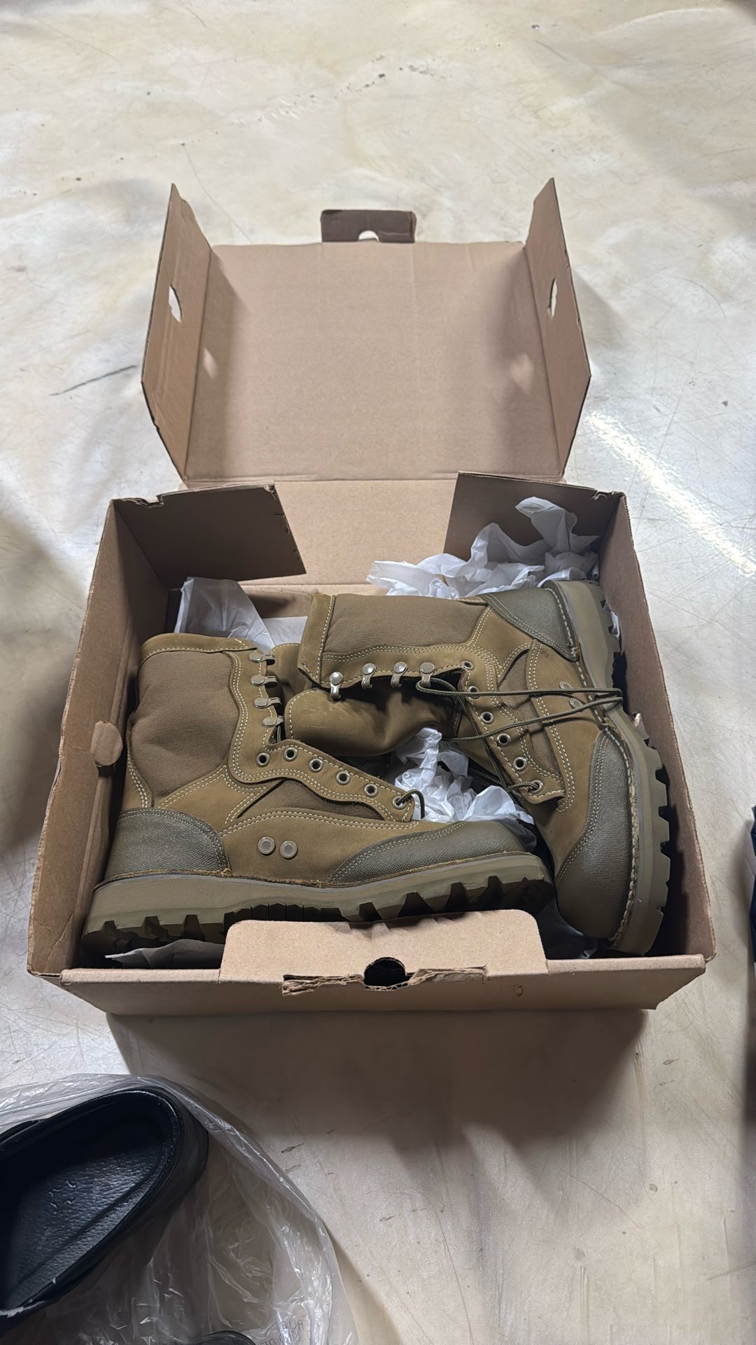 Brand New Bates Boots 8.5 Men’s