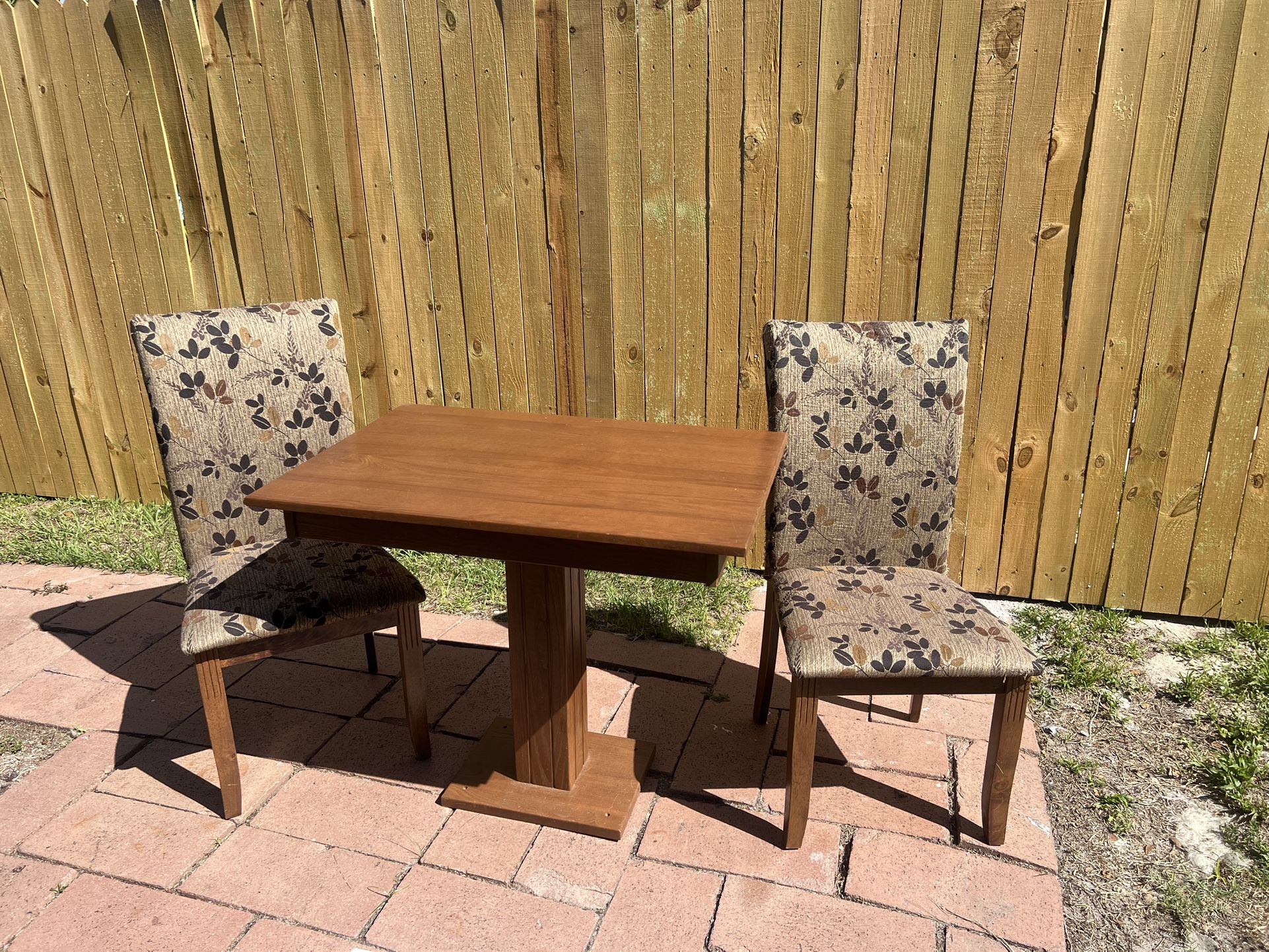 Space Saver Table & Chairs With Storage