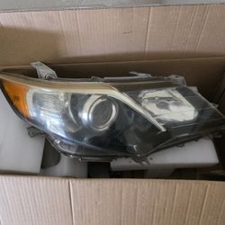 2012 2013 2014 TOYOTA CAMRY RIGHT PASSENGER SIDE HEADLIGHT LAMP OEM