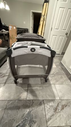 Graco pack and play