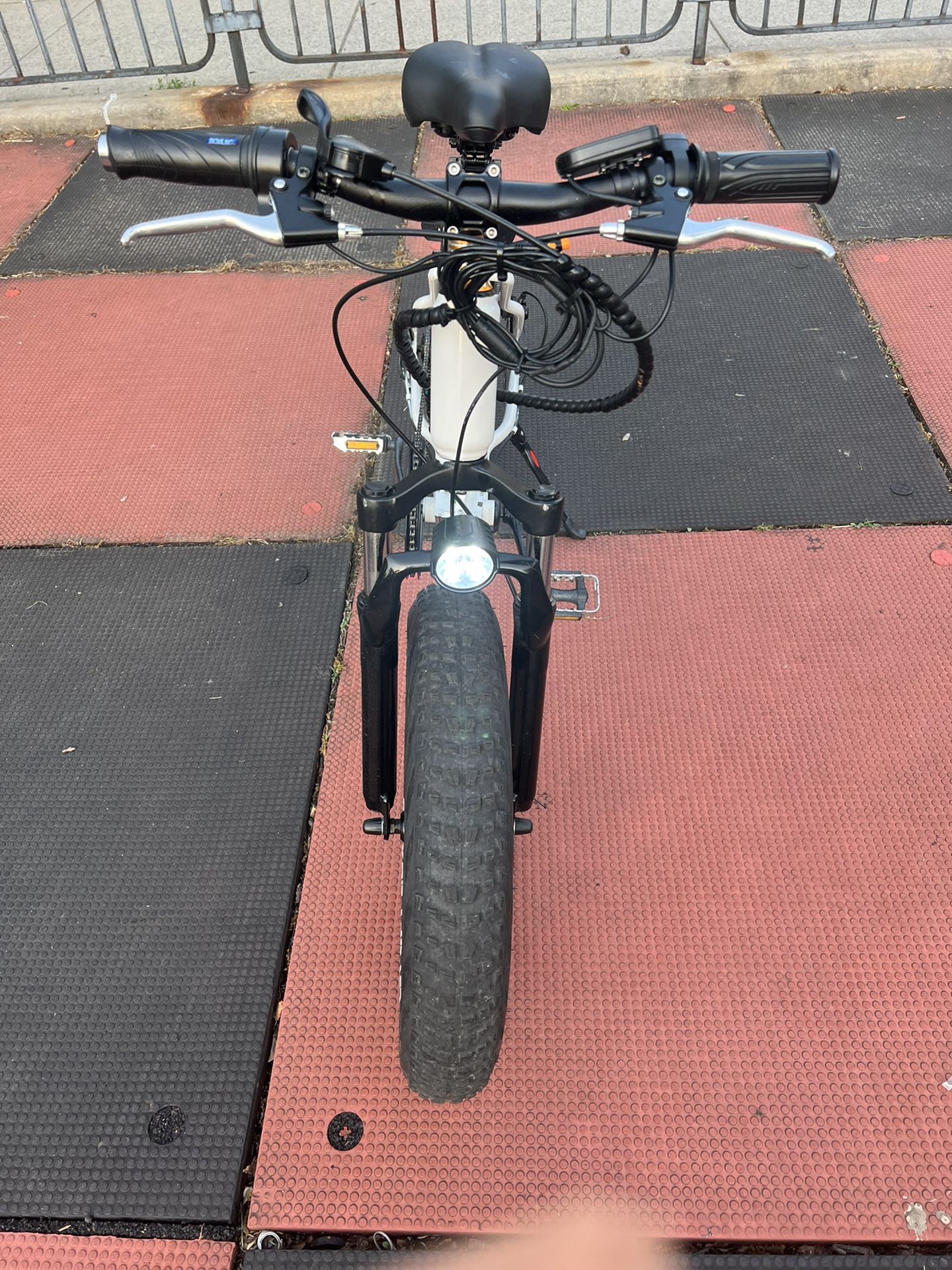 Nakto 48v, 20x4 Electric Bike 