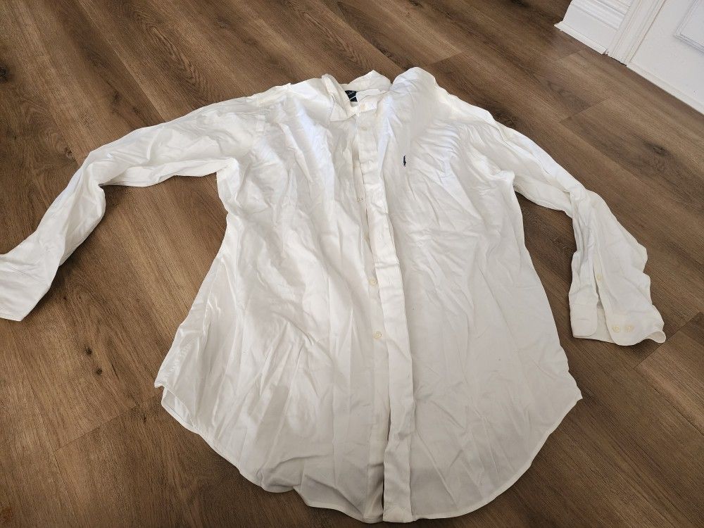 Ralph Lauren Yarmouth 100% cotton pinpoint oxford shirt.