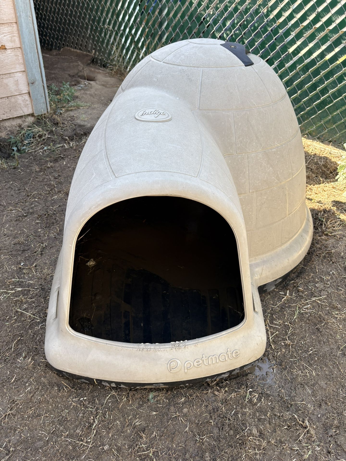 Petmate Indigo Igloo