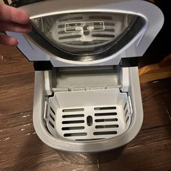 Counter Top Ice Maker