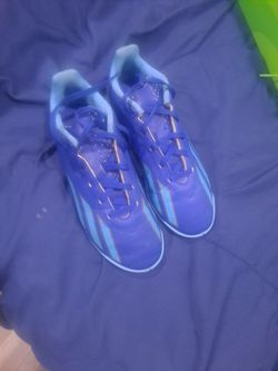 Messi 4.5 Y Indoor Soccer Shoes