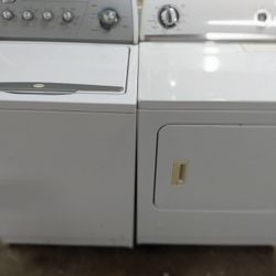 Whirlpool Set Washer And Gas Dryer They Both Work Great