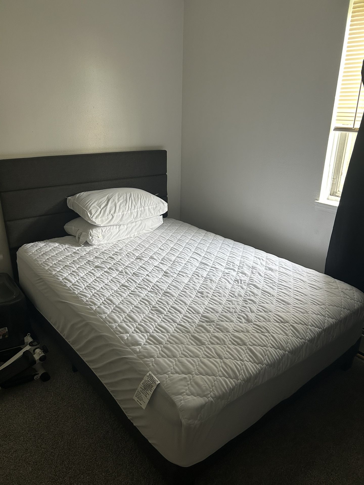 Brand New Mattress & Bedframe- Full Size