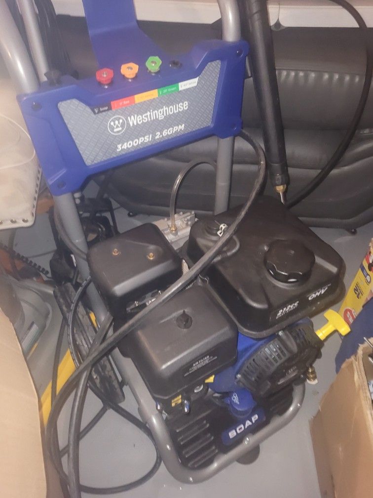 Westinghouse WPX3200 Gas Pressure Washer, 3200 PSI and 2.5 Max GPM, Onboard Soap Tank, Spray Gun and Wand, 5 Nozzle Set, for Cars/Fences/Driveways/Hom