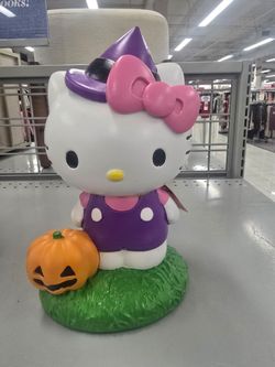 🎃 Hello Kitty Figurine 11 Inches Tall 🎃