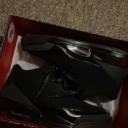 Black Cat 3s Size 12