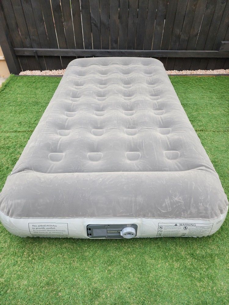 Air Mattress 