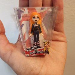 Bratz Mini Fashion Flashback Punk Cloe