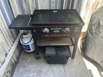 Blackstone 2-Burner Outdoor Flat Top Griddle