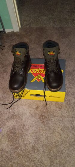 Thorogood Work Boots ( BRAND NEW)