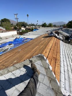 House Roofs Leaks