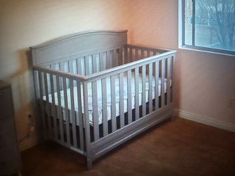 Delta Children Emery 6-in-1 Convertible Baby Crib