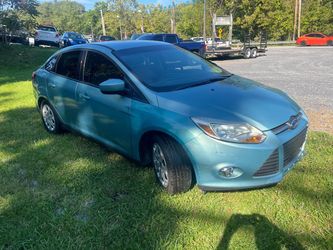 2012 ford focus ( low mileage)