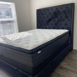 Queen bed (mattress Not Included) Black 
