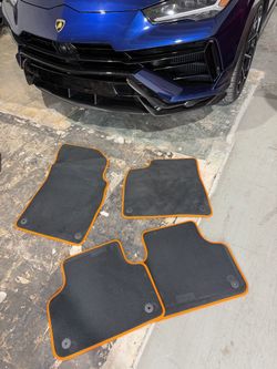 Lamborghini Urus floor mats (orange) full set