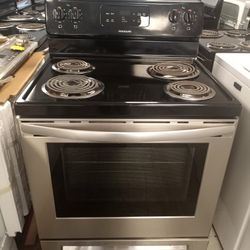Electric Stove Stainless Steel like new works Perfectly very clean 1216 hartford turnpike Vernon CT 