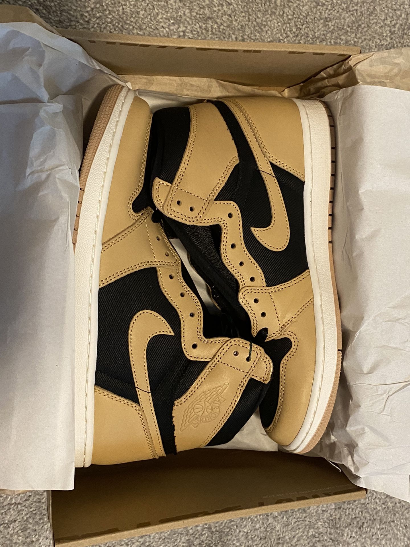 Air Jordan 1 Retro High Og Heirloom