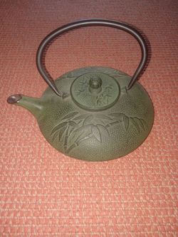 Tea pot