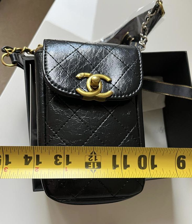 CHANEL Bag for Sale in Miami, FL - OfferUp