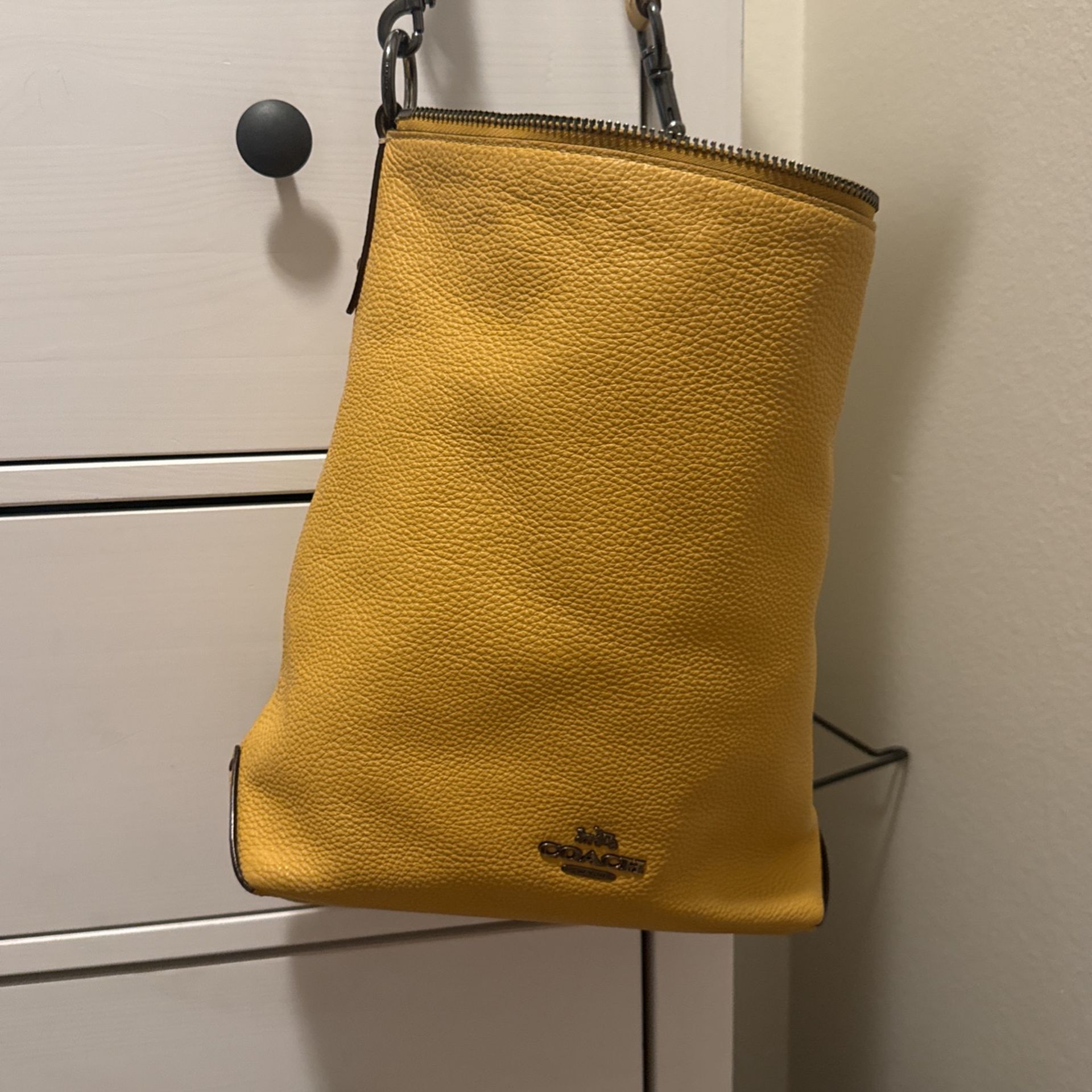 Large Hobo Bucket Yellow Coach Bag With Brown Interior 