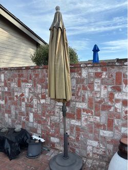 9’ outdoor umbrella with stand