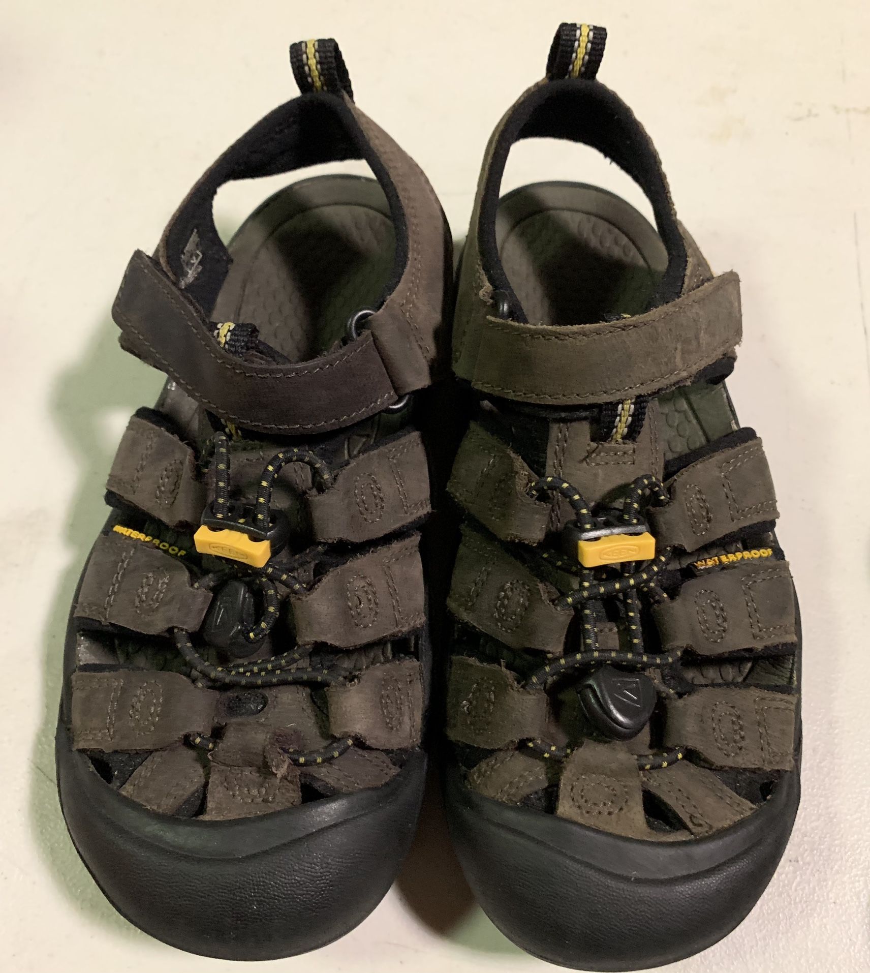 Keen boys size 2 sandals