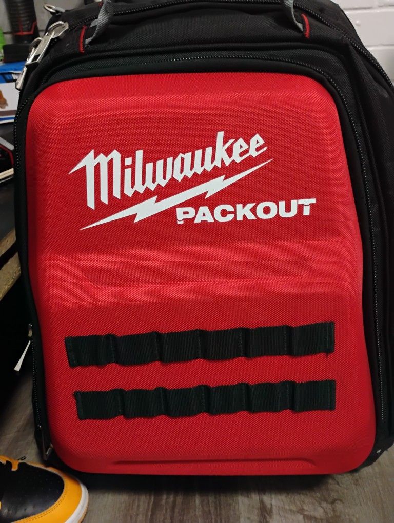 Pack out