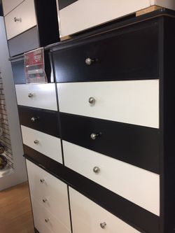 Compressed Wood Dresser 8 Drawer