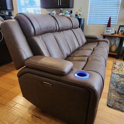Charter Genuine 100%  Leather Power Zero G Reclining Sofa With Power Headrest USB Power Station 