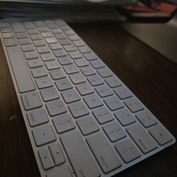 Apple wireless keyboard